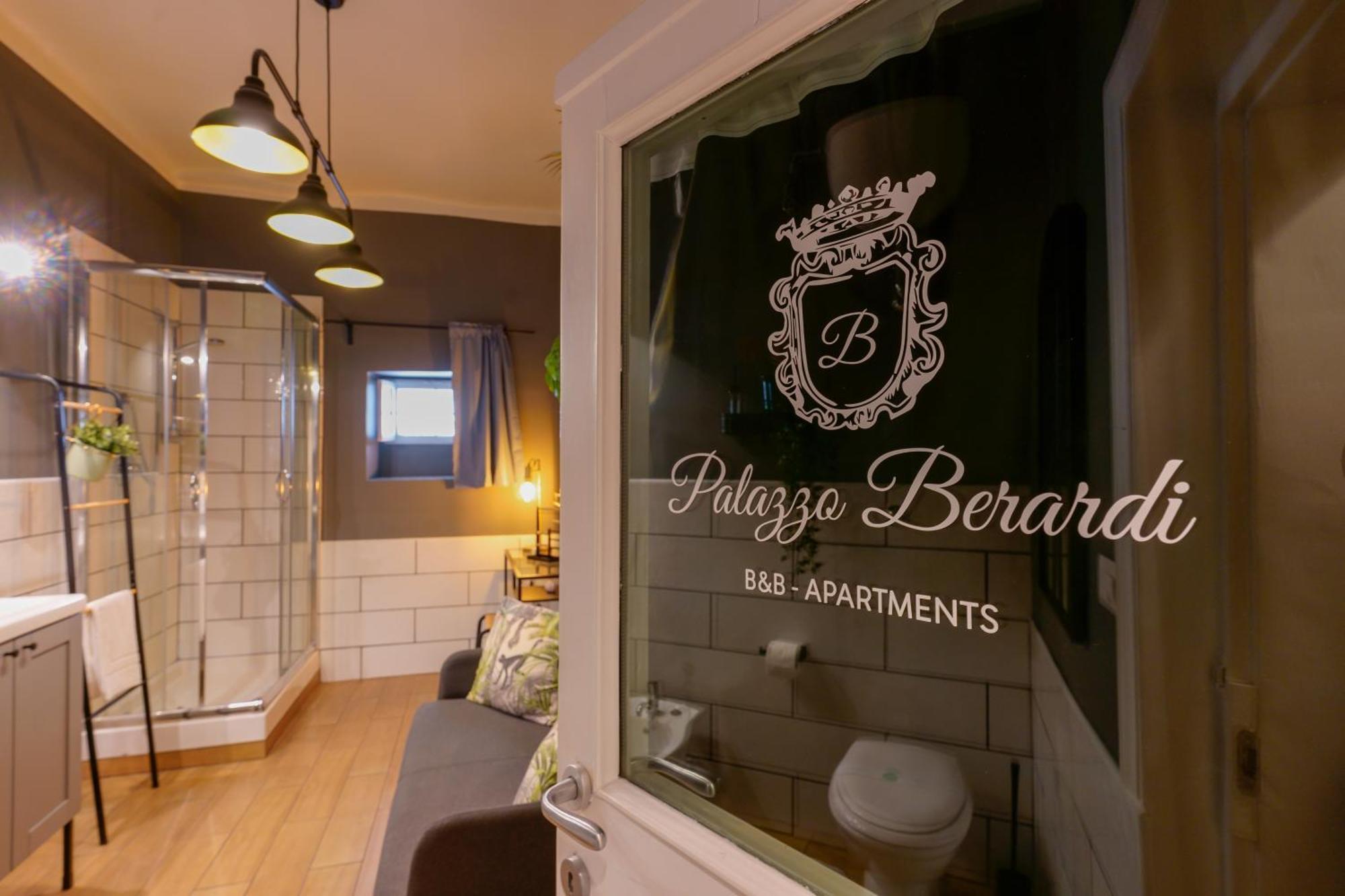 Palazzo Berardi Bed & Breakfast Taranto Eksteriør bilde